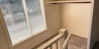 Updated 3-bedroom, 1 bath triplex in Springfield! Gallery 39