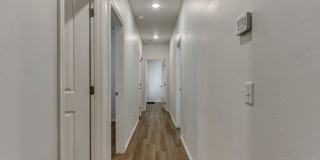 Cozy 3-Bed Retreat in Yukon - Fully Furnished & All Utilities Included Gallery 27