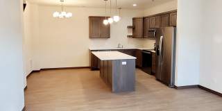 3 Bed 2.5 Bath Townhome! Gallery 7