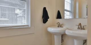 Massive Newly Renovated 11-Bedroom House on E. 14th  – Prime Campus Location! Gallery 37