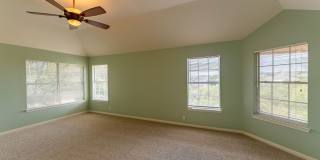 Spacious and stunning 4 bed 3.5 bath in Austin!!! Gallery 34