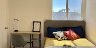 1476 W 35th St - Co-Living Gallery 13