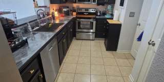 4 Bedroom 3.5 Bathroom Duplex Gallery 10