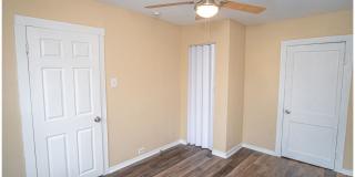 2BR/1BA Ideal Home Near Downtown 2BR/1BA Ideal Home Near Downtown Gallery 16