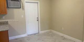 7601 Venetian St Gallery 3