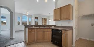 Beautiful 3/2 Condo in Davenport! Water and basic internet included! Gallery 14