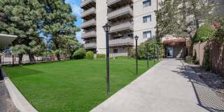 Uptown Square Apartments Gallery 6