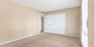 10301 W Charter Oak Drive Gallery 26
