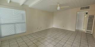 Adorable 2 bed 1 bath Gallery 9
