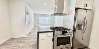 Remodeled 2 Bedroom, 2 Bath Condo with 2 Tandem Parkings Spot! Gallery 1