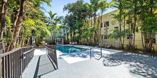 1545 Meridian Ave Gallery 46