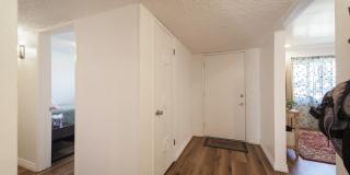 3917 Columbus Street Gallery 18