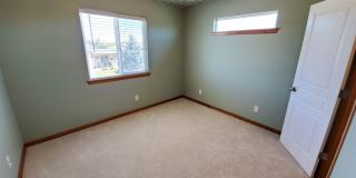 Pet Friendly 3 Bed / 2.5 Bath Home Near I-5 Gallery 13