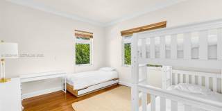4340 Pine Tree Dr Gallery 14