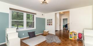 1800 LARK Lane Gallery 22