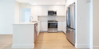 660 Washington Gallery 20