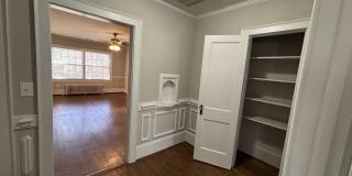 906 Clarendon St Gallery 7