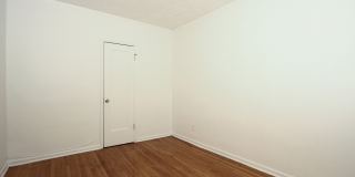 8241 S Ellis Gallery 12