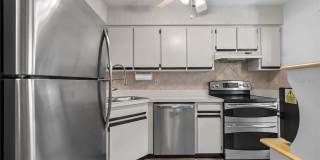 7294 CLOISTER Drive Gallery 4