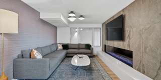 8TWO8 Gallery 33