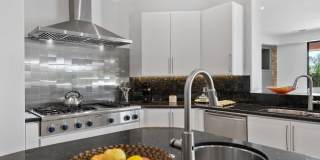 50070 Via De Moda Gallery 10