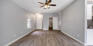 Imagine Coming Home to Comfort, Convenience & Style in North Austin! Gallery 1