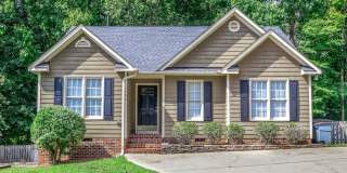 Charming 3 Bedroom Home Gallery 1