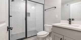 2410 CLIFFORD STREET Gallery 26