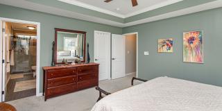 Spacious Home with Hot Tub, Fenced Yard and Solar Power Gallery 35