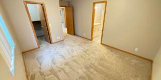 **$300 Off Move In Special** Spacious 3 Bedroom Townhome with Vaulted Ceilings, Fireplace & Attached Garage Gallery 8