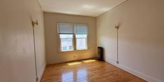 2br - 780ft2 - Prime location! One block to UCB Gallery 15