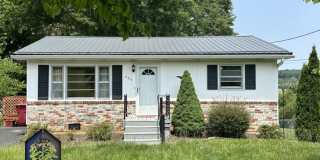 Large basement and huge yard! Centrally located! Large basement and huge yard! Centrally located! Gallery 1