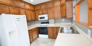 Gorgeous home on corner lot with fenced yard! Gallery 7
