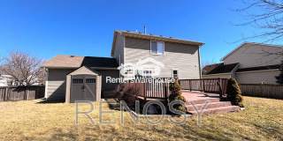 330 NE Cardinal Ln Gallery 1