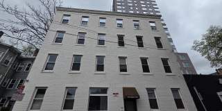 4 Douglass Street Gallery 11