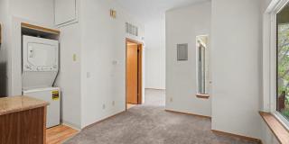 Charming Top-Floor Studio in Aurora with Private Patio & In-Unit Laundry Gallery 7