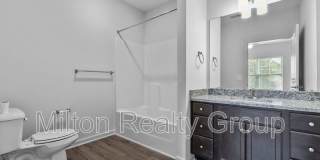 250 Grove Circle Gallery 8