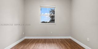 1049 NE 42nd Pl Gallery 17