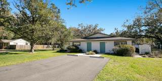 The Elizabeth Gallery 24