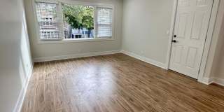 2822 Hamlin Gallery 3