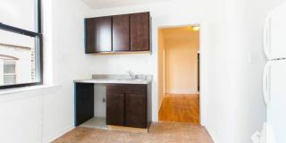 2338 North Spaulding Avenue 2338 North Spaulding Avenue Gallery 2
