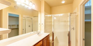 Gorgeous 2 Bedrooms /2.5 Bathrooms + Flex Space Home Near South Austin!!! Gallery 16