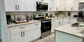 Room in 4 Bedroom Home at Highpoint Rd Gallery 1