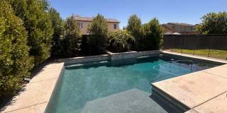 Beautiful home for rent in Visalia with a pool! Gallery 14