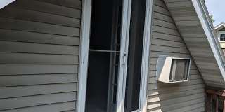 1906 E Mifflin St Gallery 24
