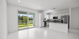 4520 Longwood Lake Square Gallery 19