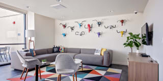 38 Davis Gallery 18