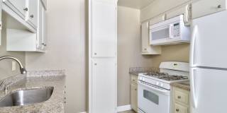 Courtyard Apartments Gallery 3