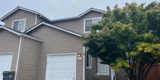Lovely 3 Bedroom Coupeville Home! Huge Back Yard Gallery 1