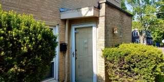 Cozy 3 bedroom 1.5 Bathroom Townhouse! Hardwood Throughout! Parking Included In Rent! Available for a June Move In! Gallery 1